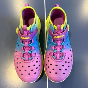 Size 1 Stride Rite Made2Play Phibian Water Shoes